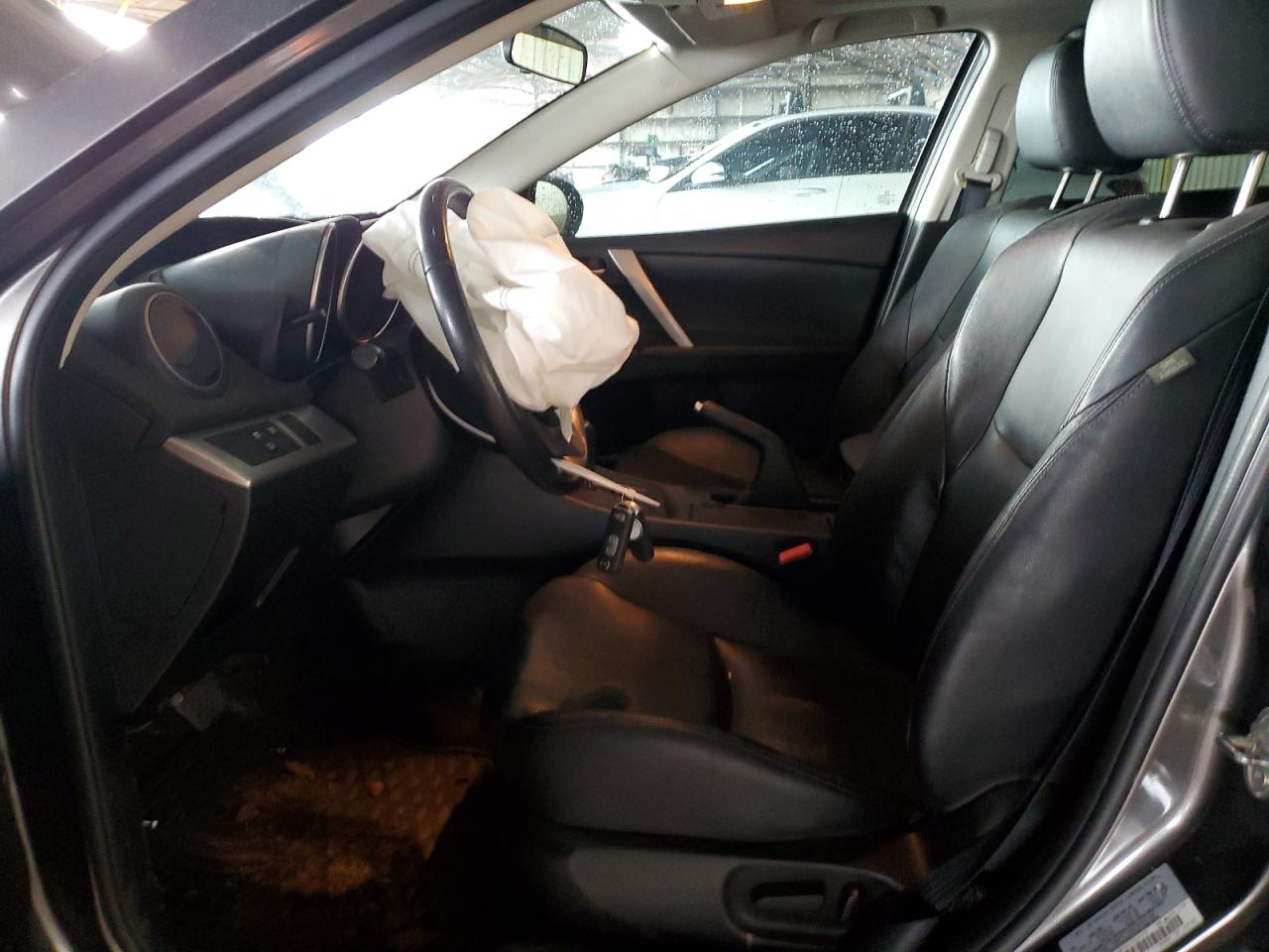 2013 Mazda 3 - Image 7