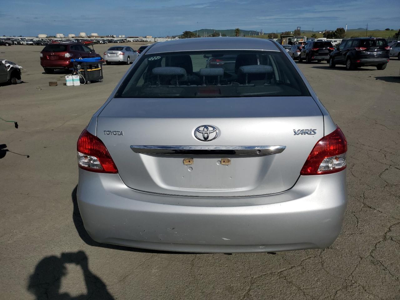 2008 Toyota Yaris VIN: JTDBT923281266752 Lot: 49737285