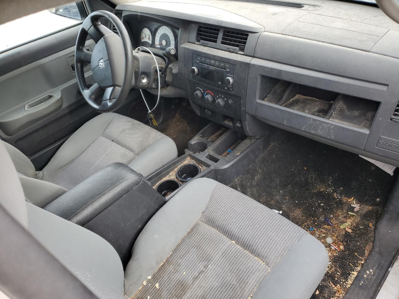 2011 Dodge Dakota - Image 8