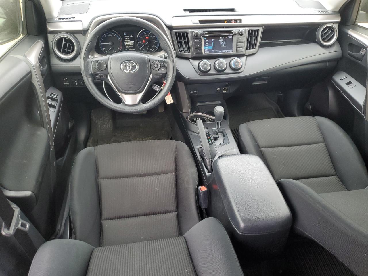 2018 Toyota RAV 4 - Image 8