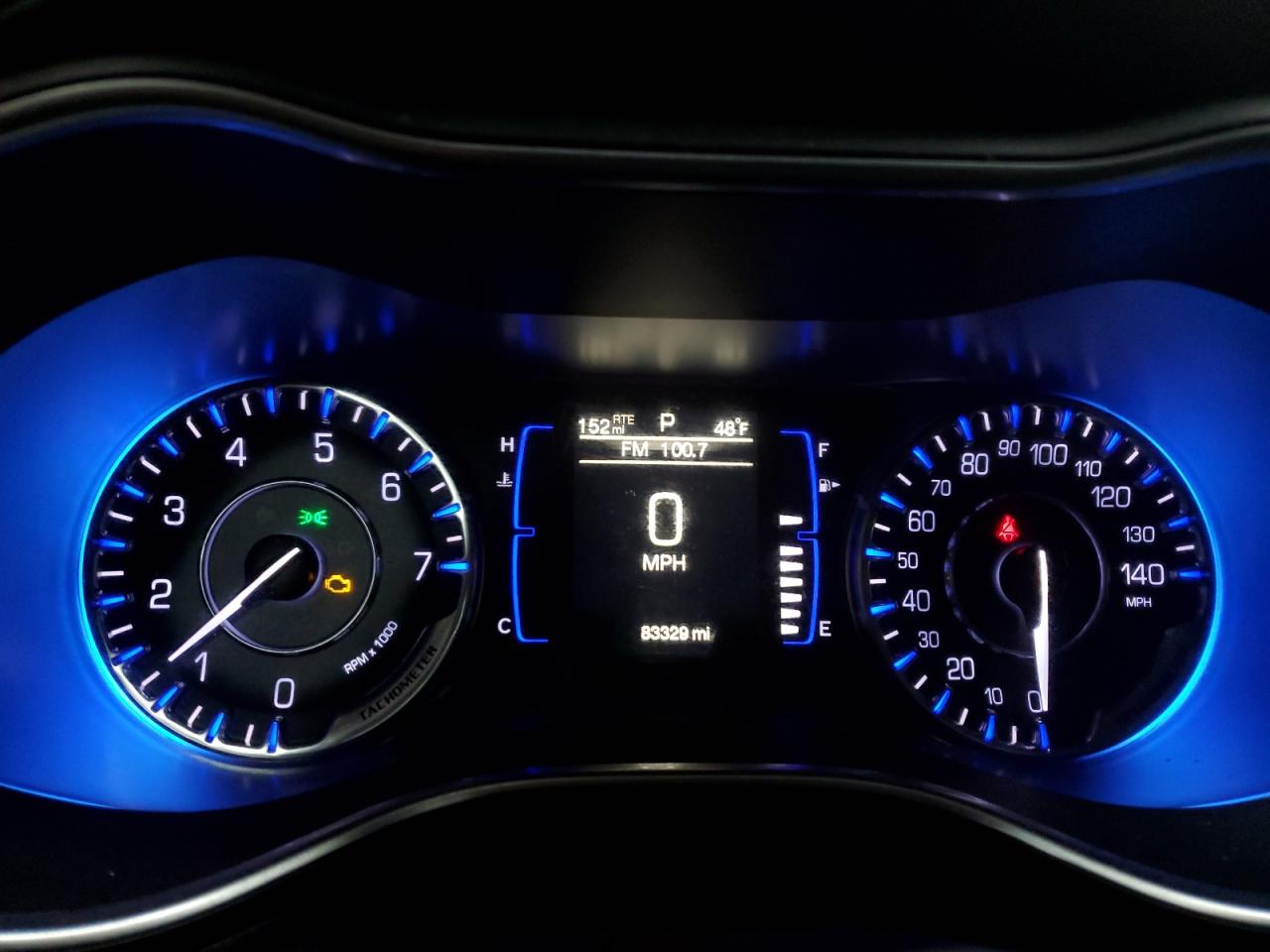 2015 Chrysler 200 - Image 9