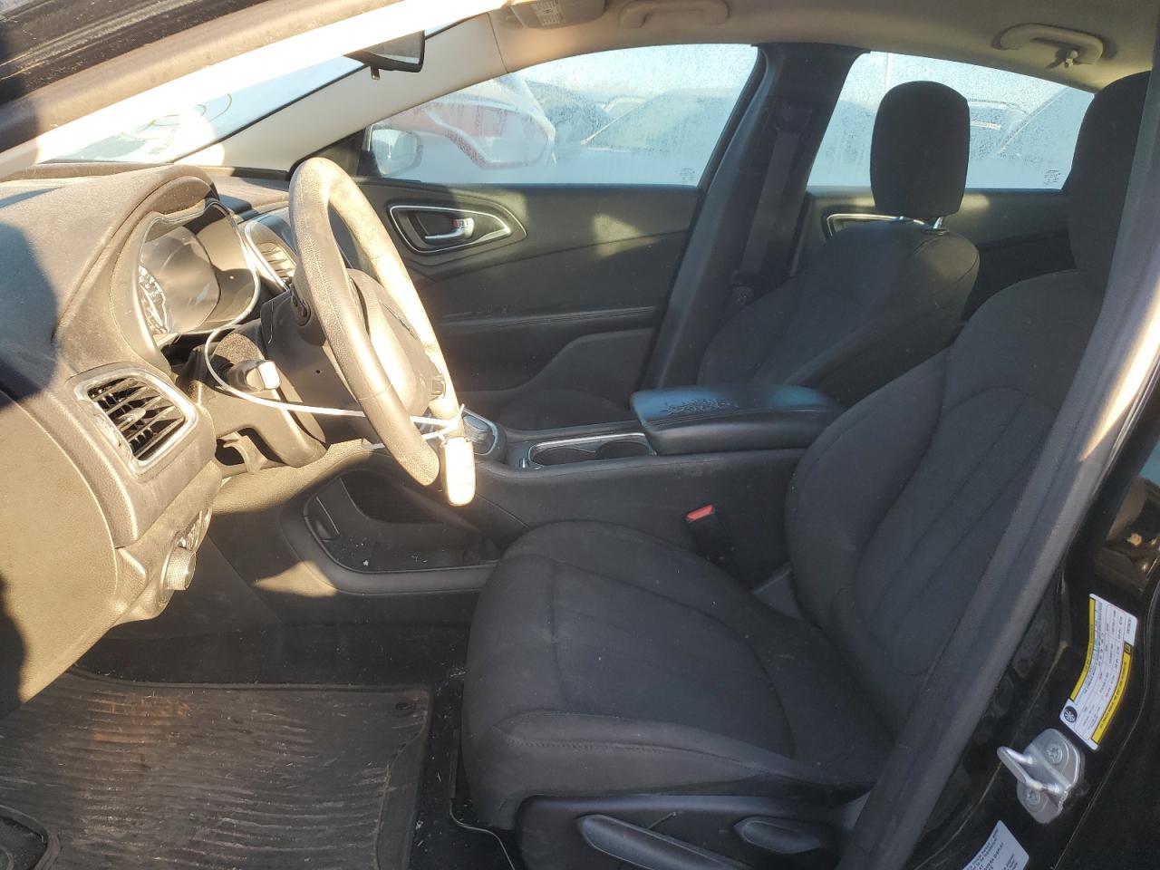 2015 Chrysler 200 - Image 7