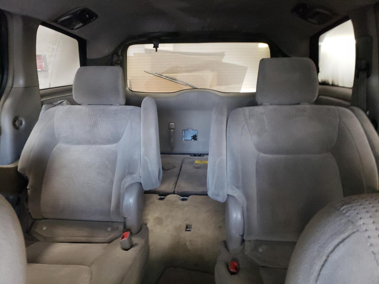 2008 Toyota Sienna - Image 10