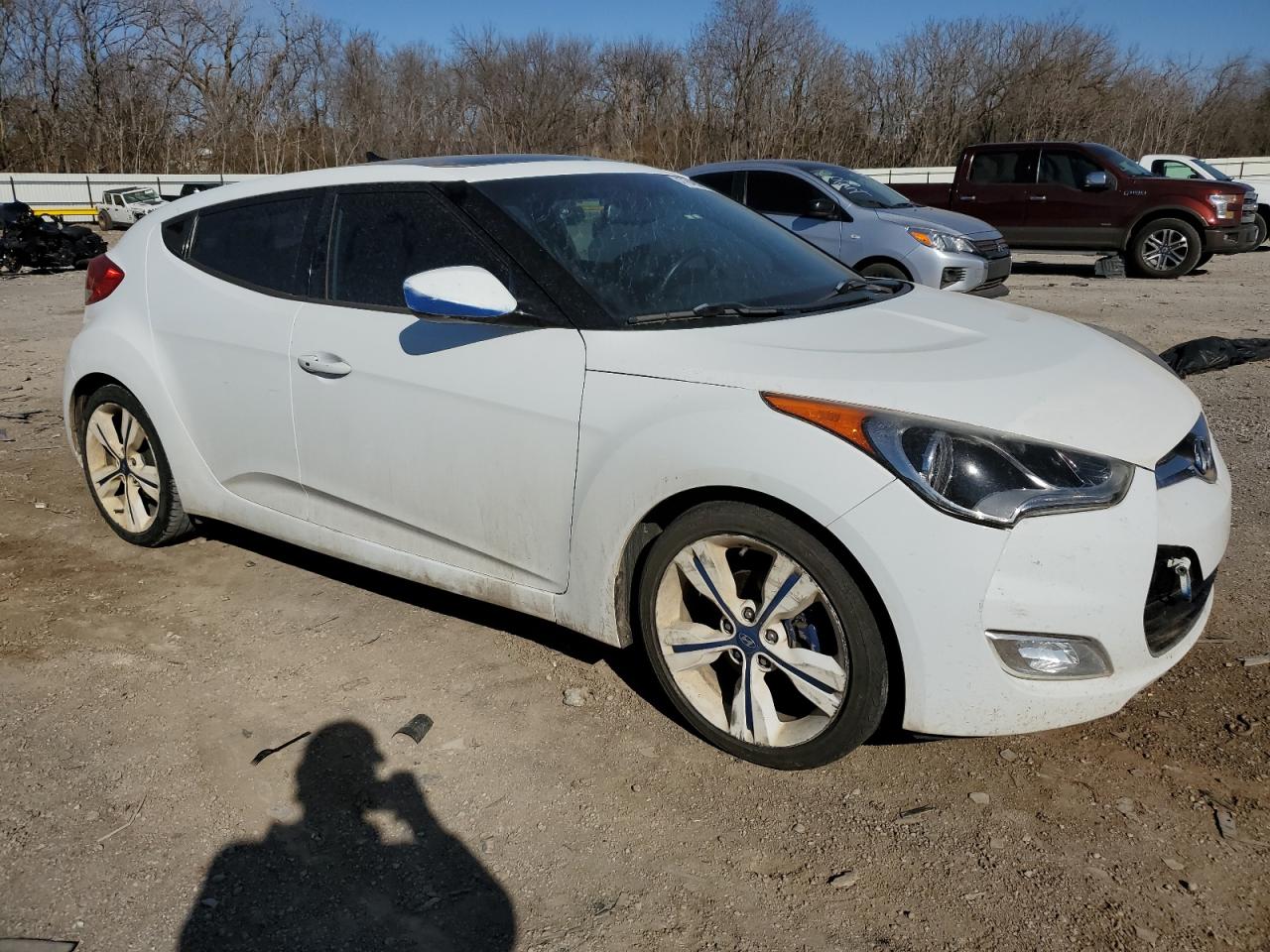 2017 Hyundai Veloster - Image 4