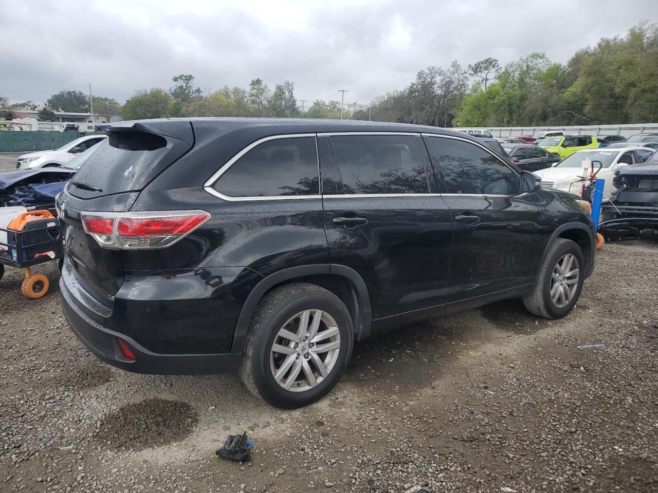 2015 Toyota Highlander - Image 3