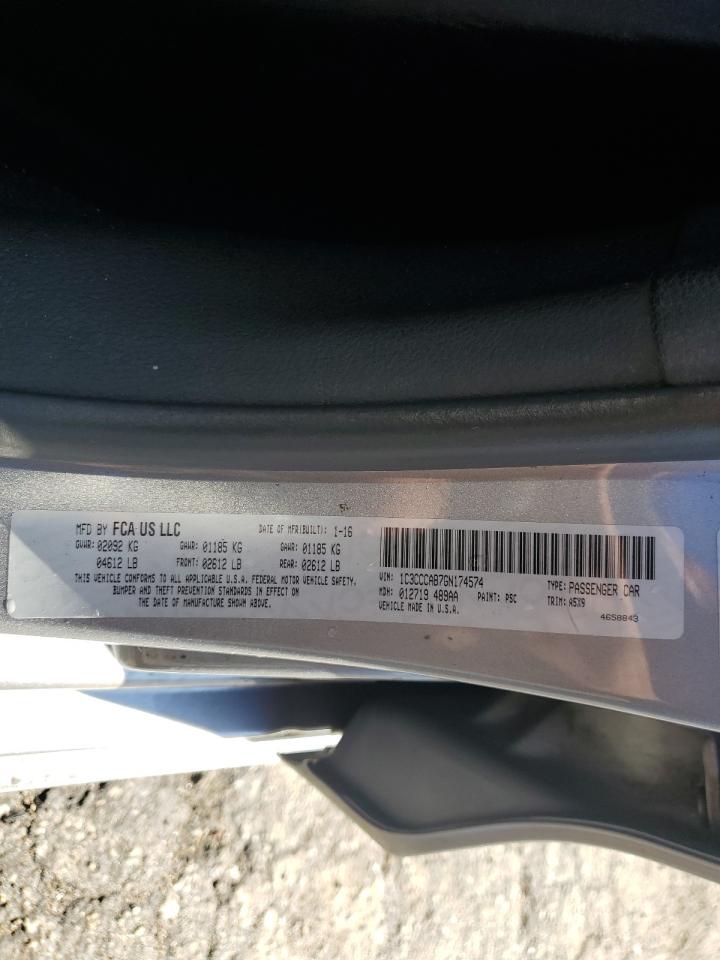 2016 Chrysler 200 - Image 14