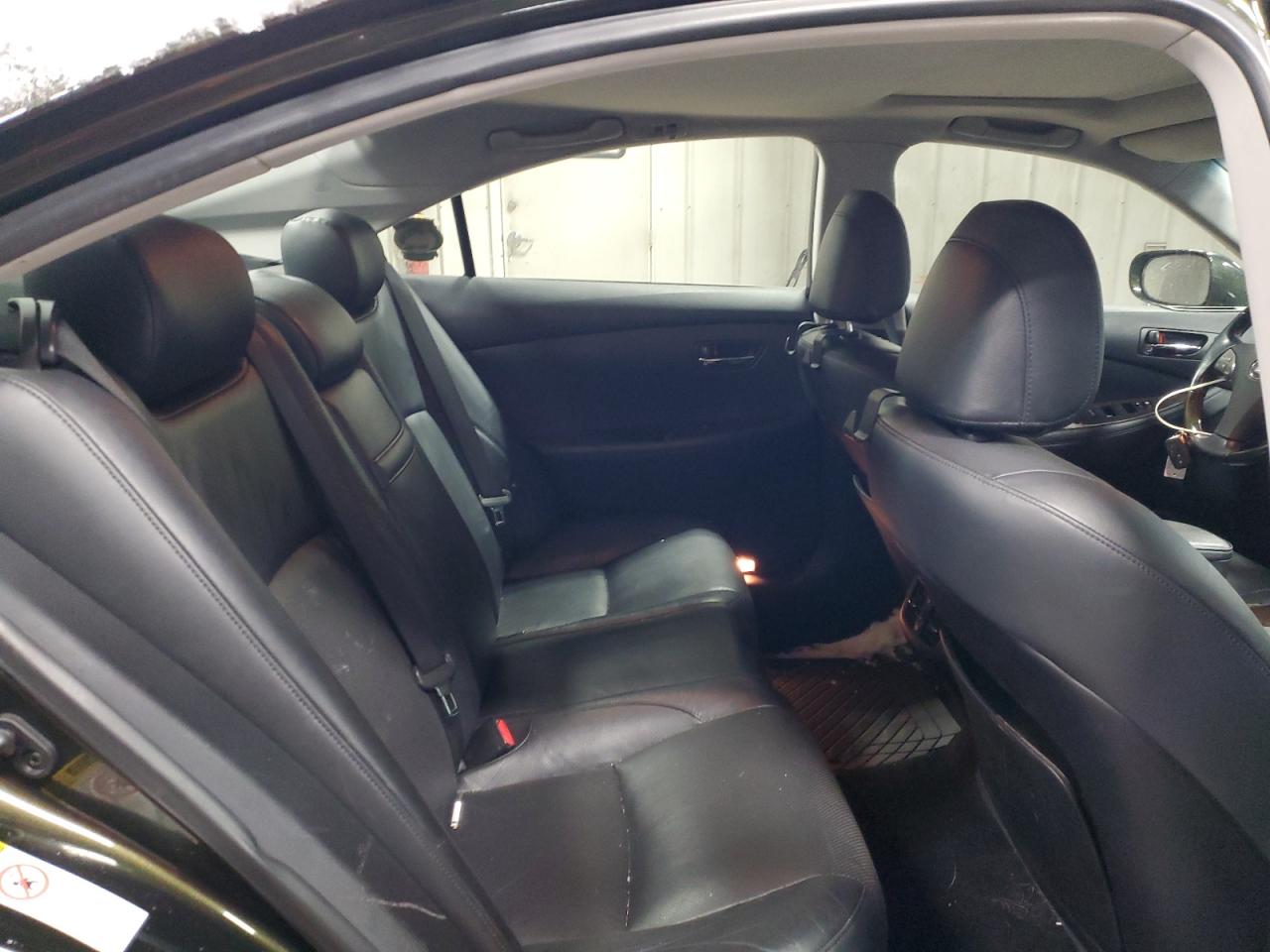 2010 Lexus ES - Image 10