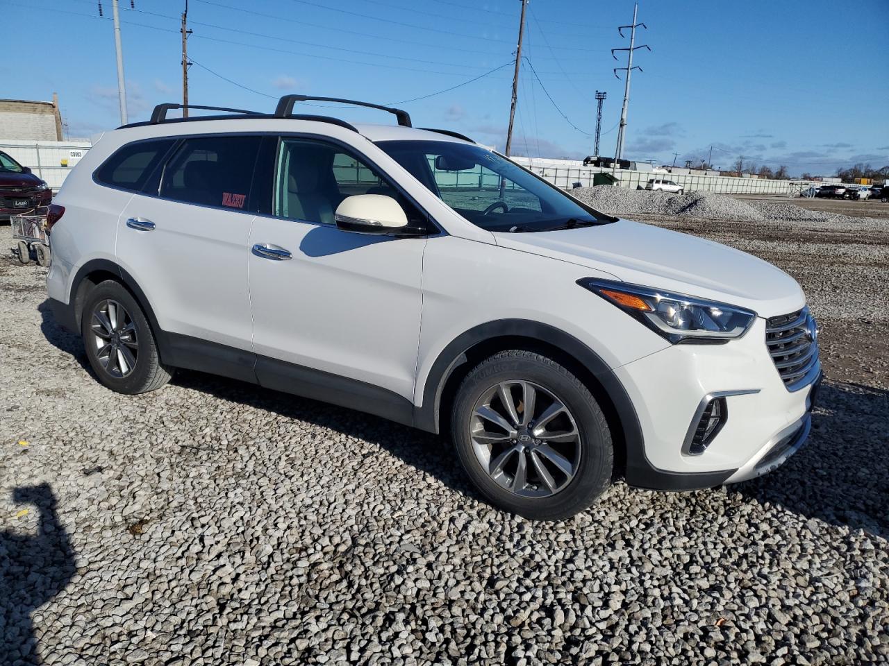 2017 Hyundai Santa Fe - Image 4