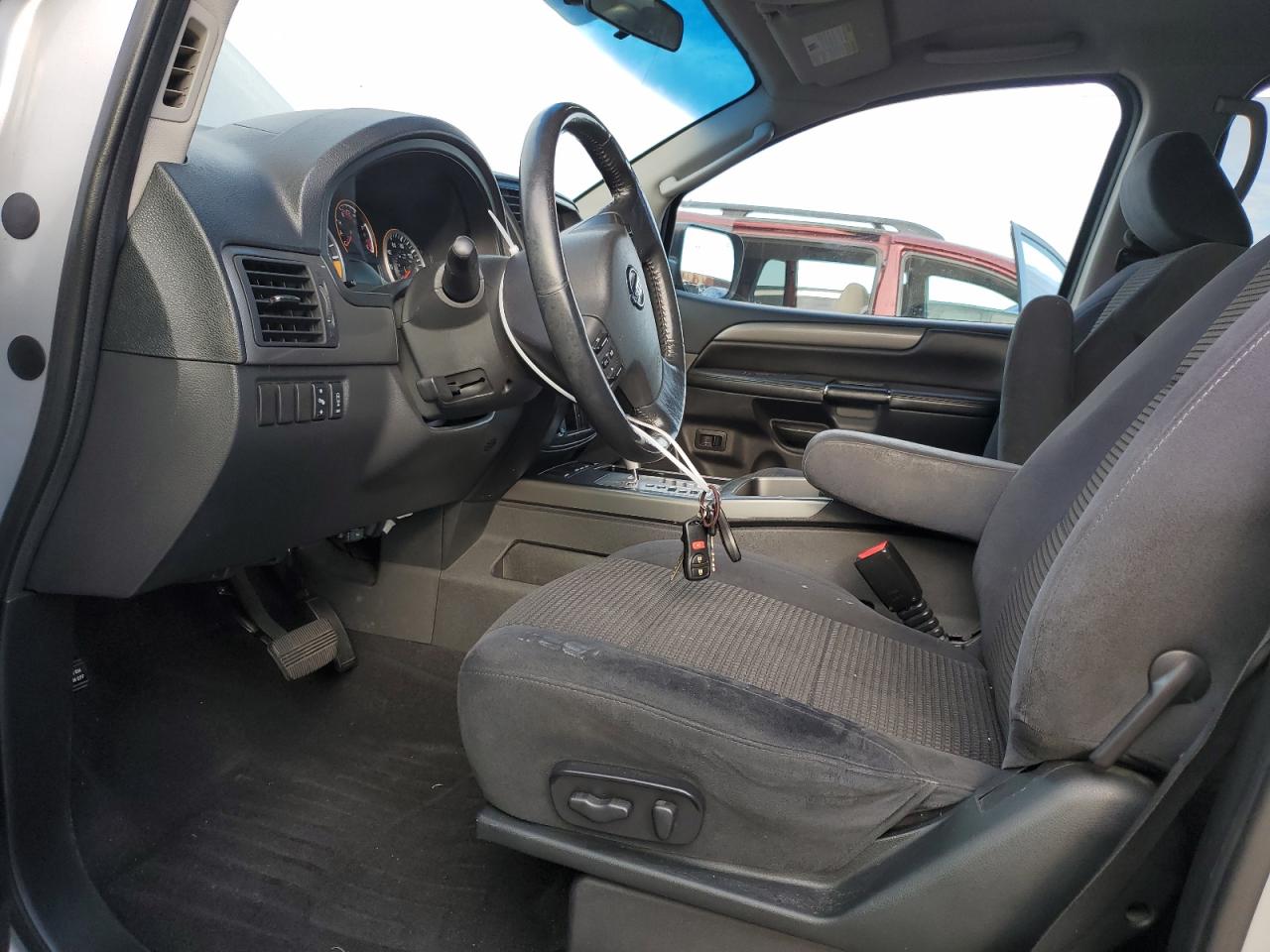2010 Nissan Armada - Image 7