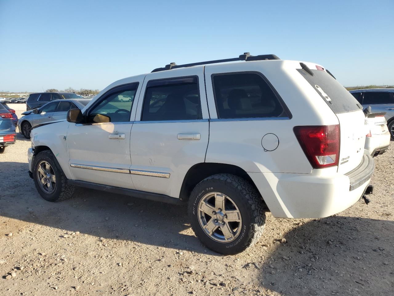 2006 Jeep Grand Cherokee - Image 2