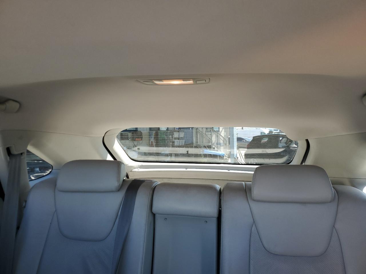 2010 Lexus RX - Image 10