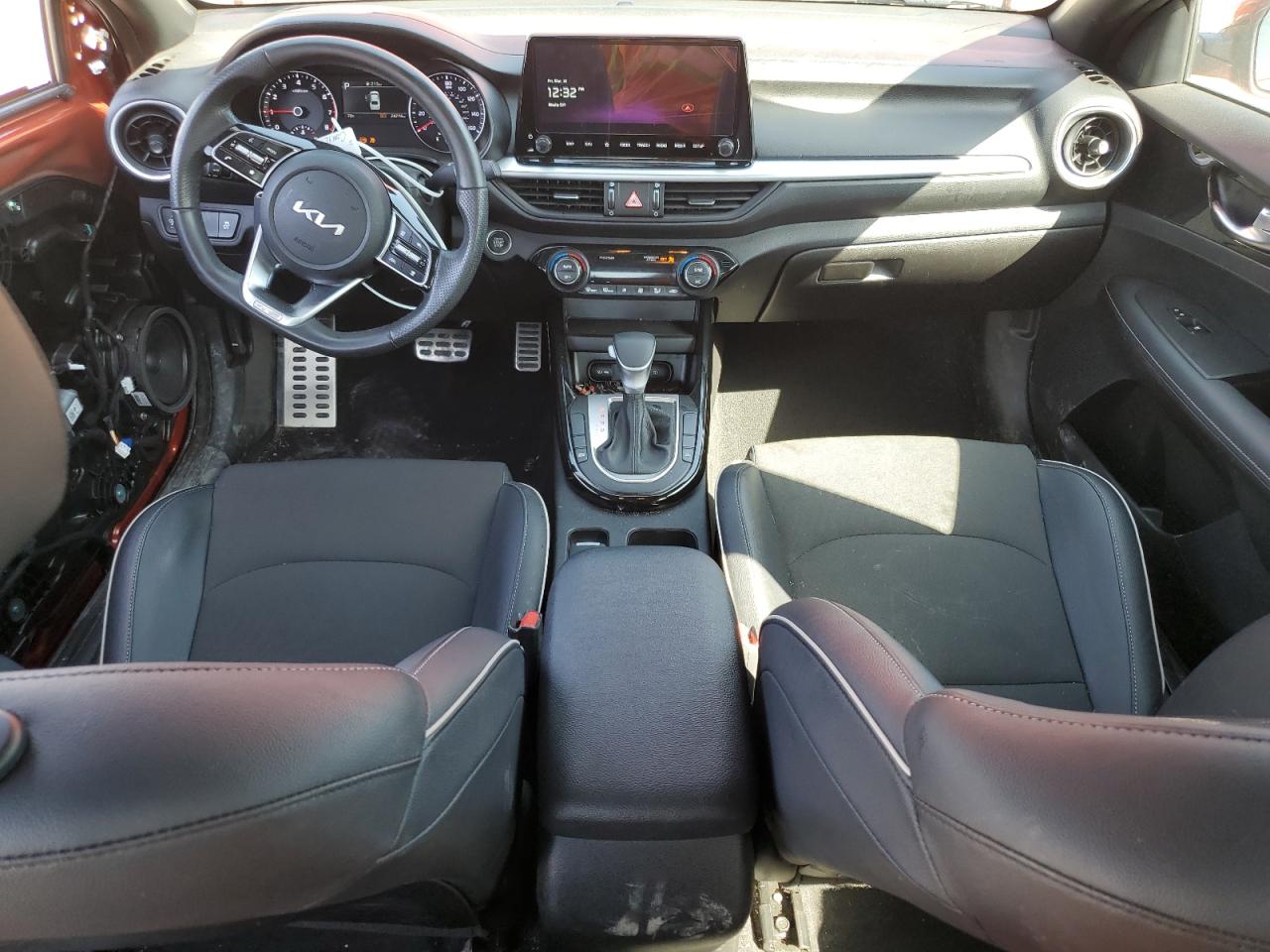 2023 Kia Forte - Image 8