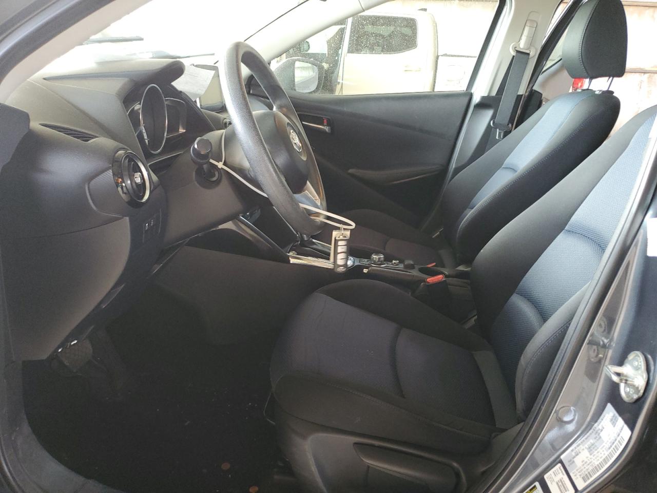 2017 Toyota Yaris - Image 7