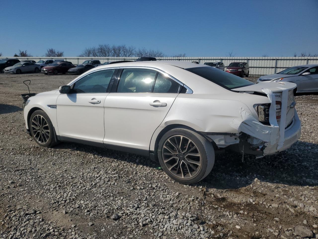2019 Ford Taurus - Image 2