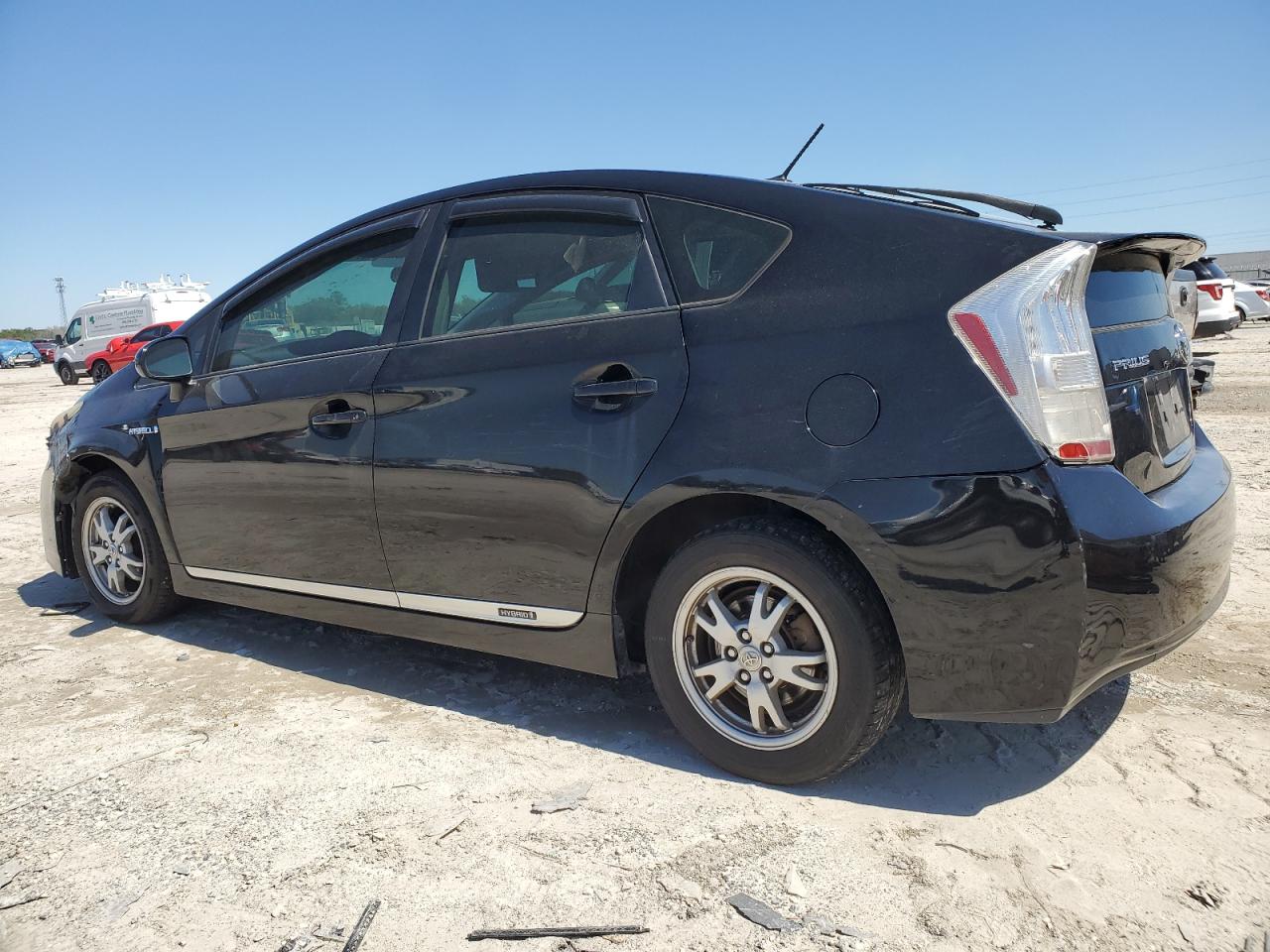 2011 Toyota Prius - Image 2