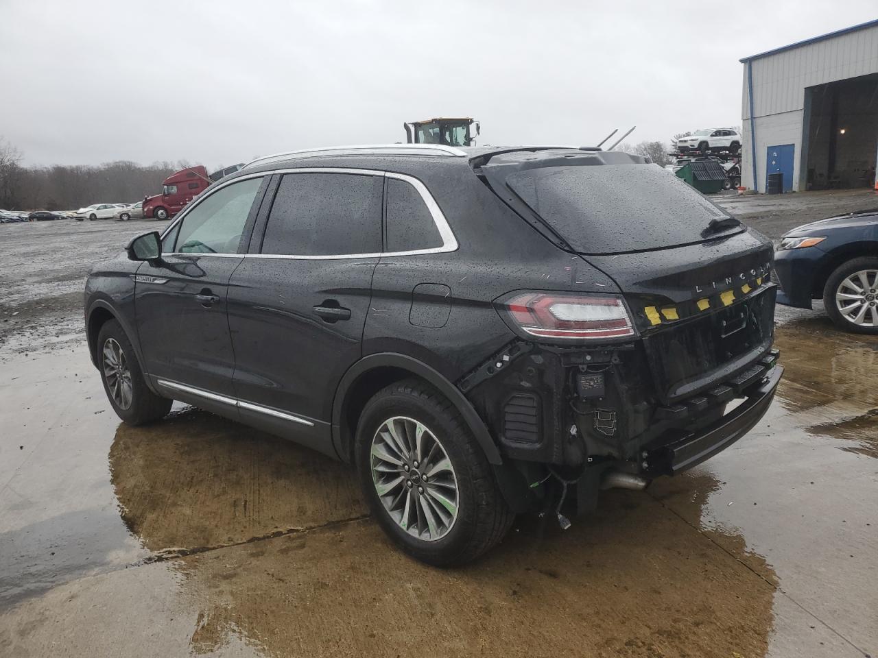 2021 Lincoln Nautilus - Image 2