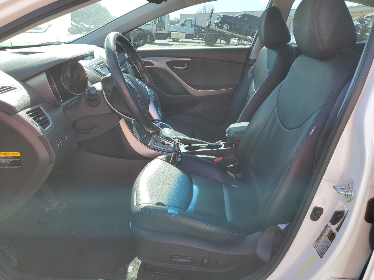 2013 Hyundai Elantra - Image 7