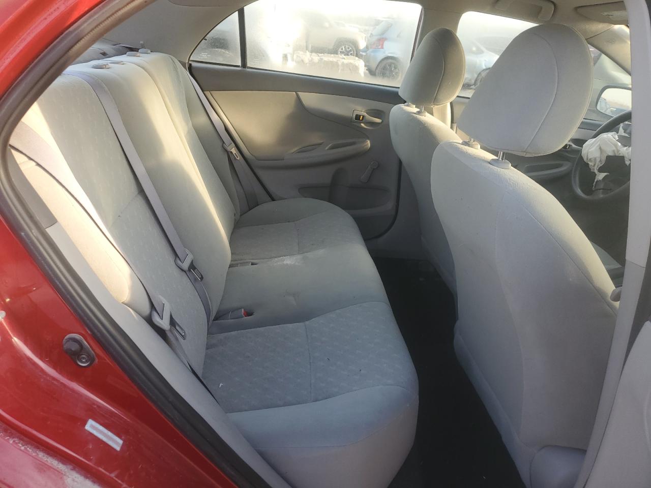 2010 Toyota Corolla - Image 11