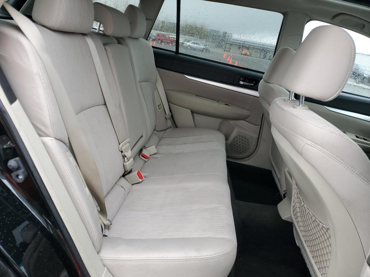 2013 Subaru Outback - Image 11