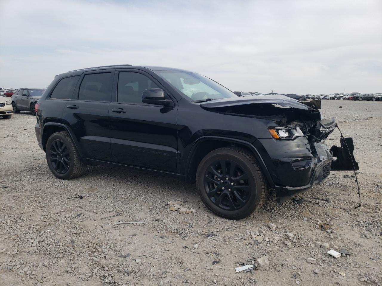 2019 Jeep Grand Cherokee - Image 4