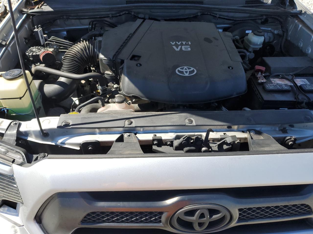 2012 Toyota Tacoma - Image 11