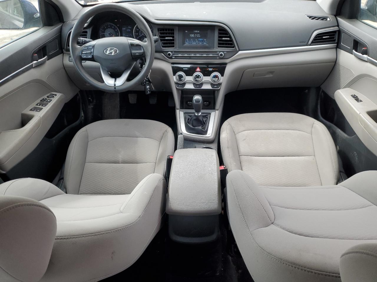 2019 Hyundai Elantra - Image 8