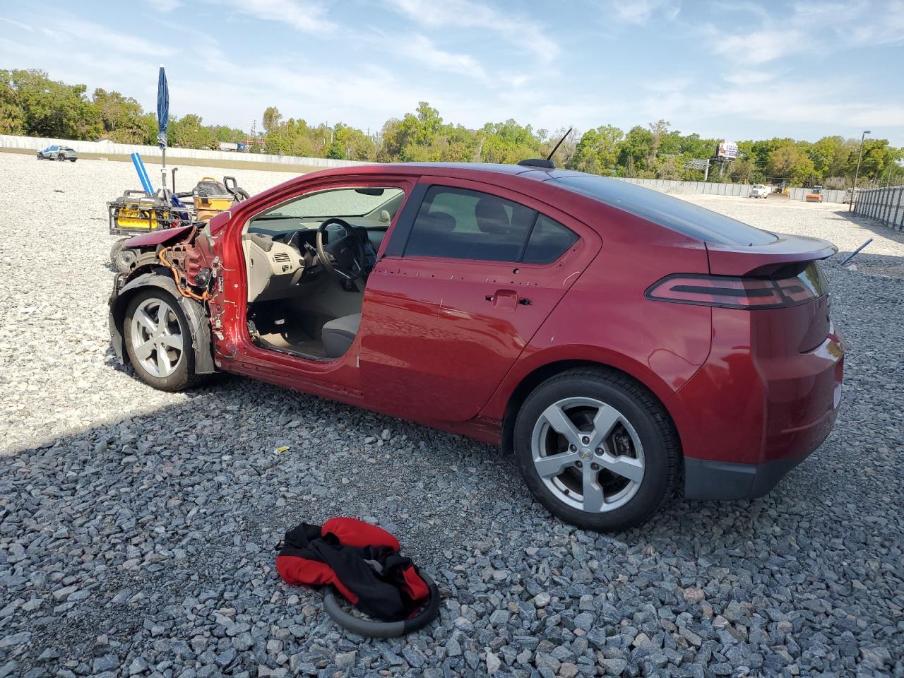 2015 Chevrolet Volt - Image 2