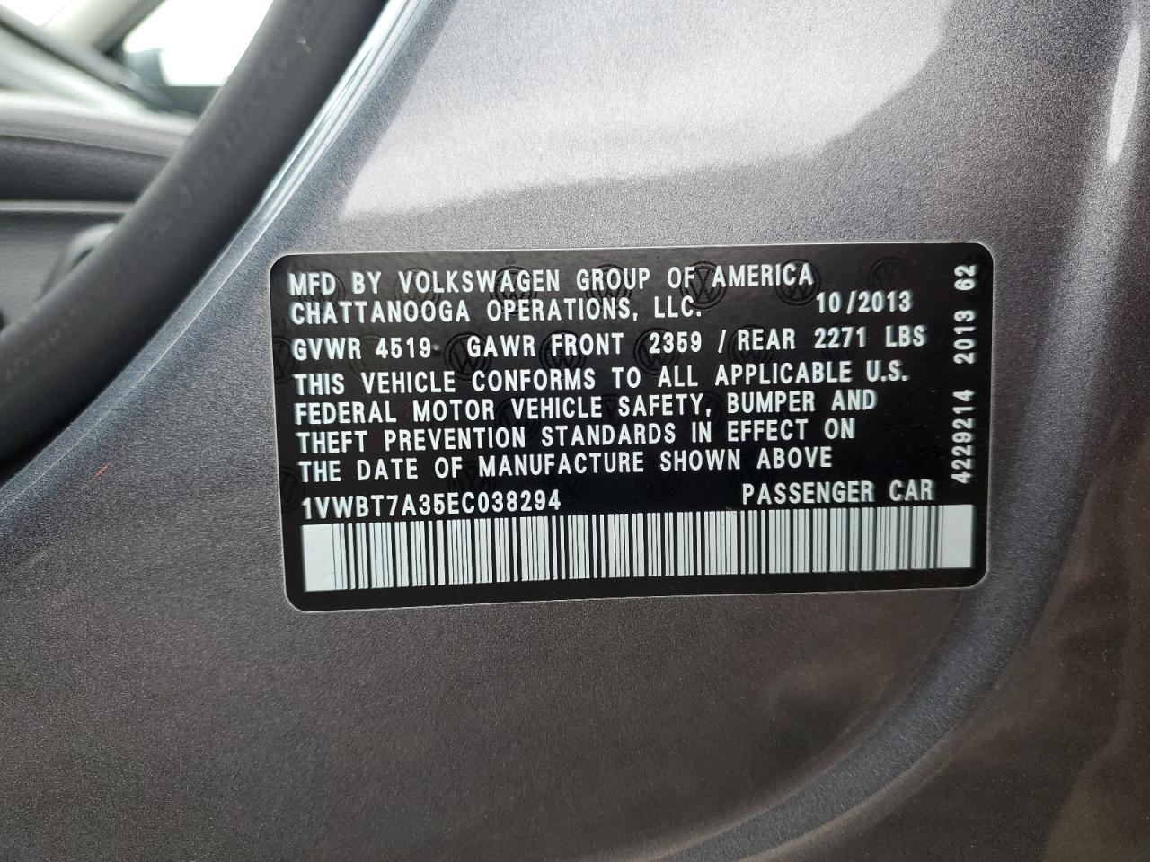 2014 Volkswagen Passat - Image 12