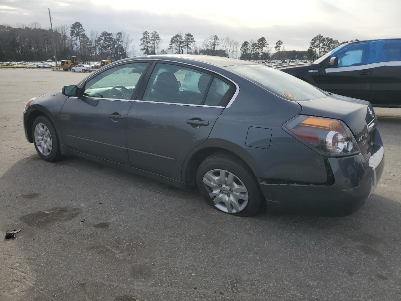 2010 Nissan Altima - Image 2