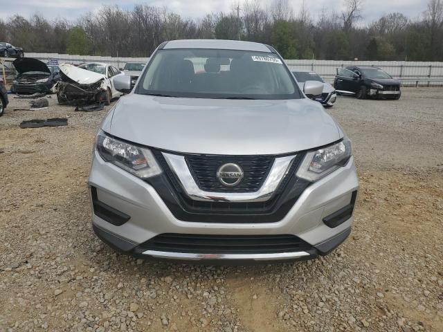  NISSAN ROGUE 2018 Srebrny