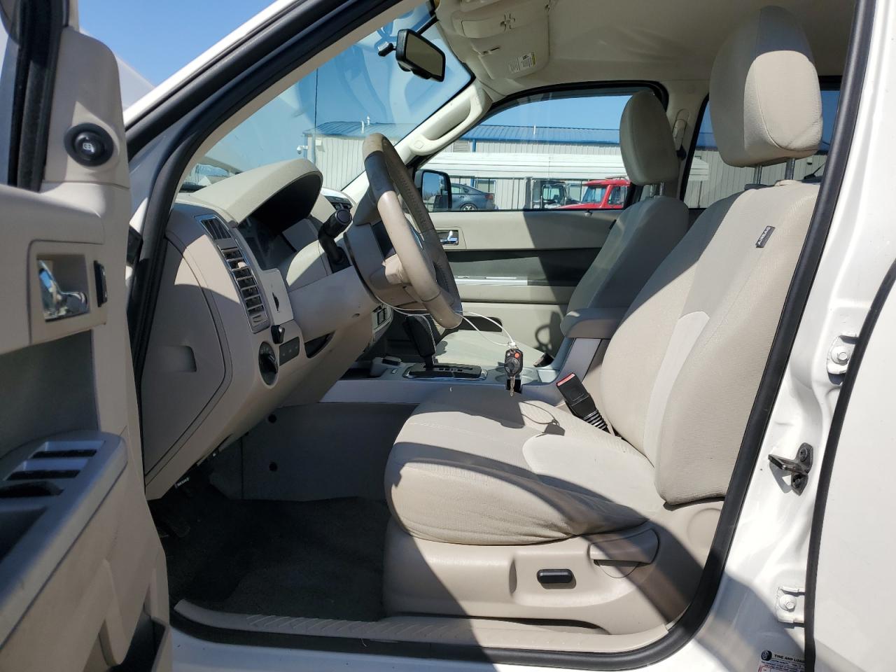 2010 Mercury Mariner - Image 7