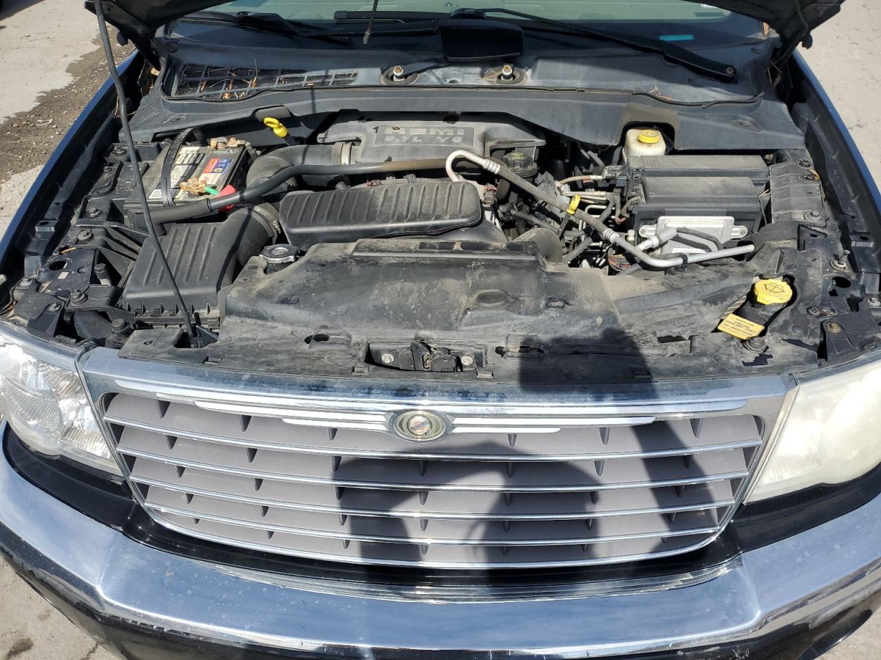 2008 Chrysler Aspen - Image 12