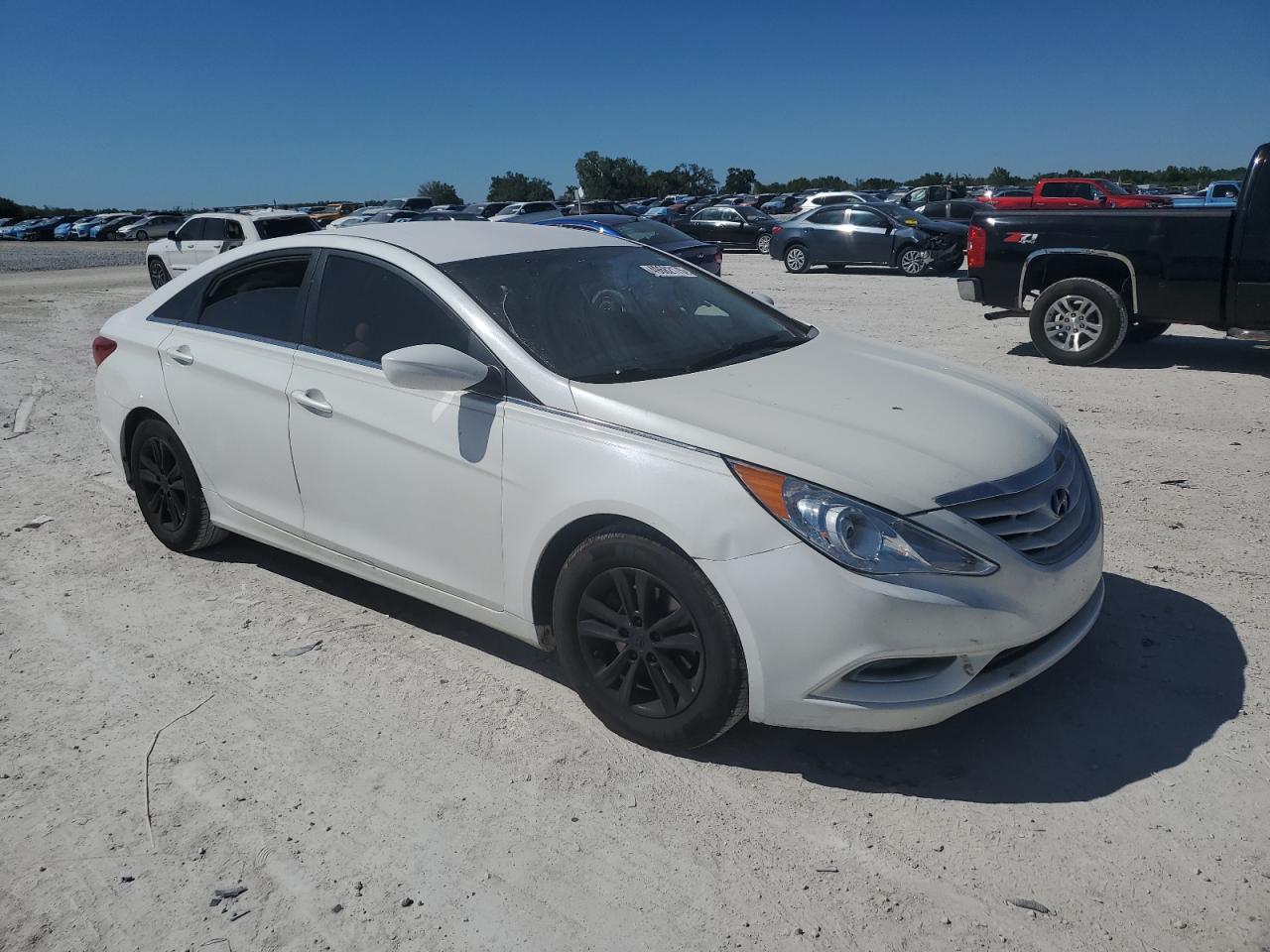 2011 Hyundai Sonata - Image 4