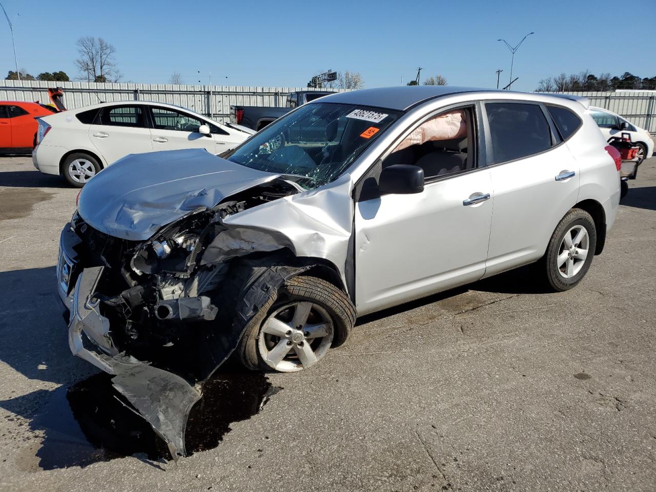 2010 Nissan Rogue - Image 1
