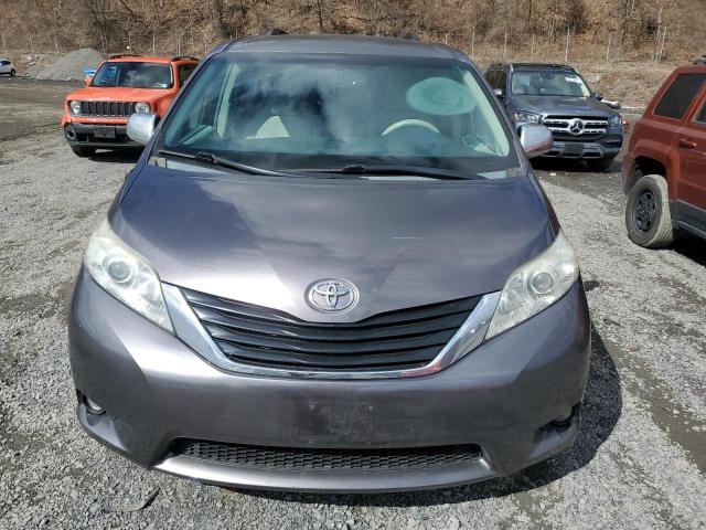Мінівени TOYOTA All Models 2014 Сірий
