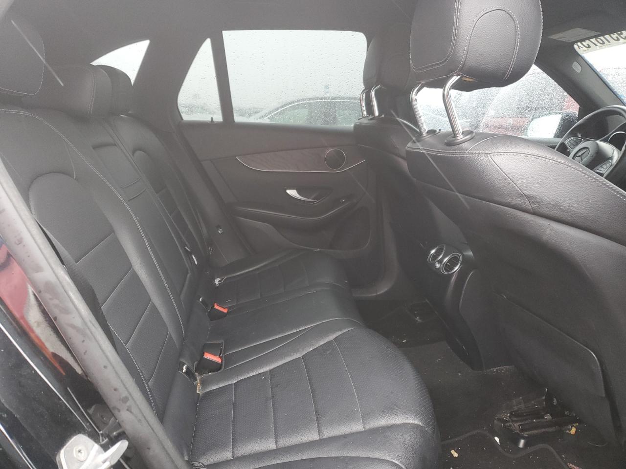 2018 Mercedes-Benz GLC - Image 10