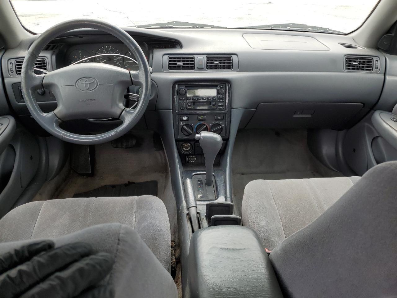2001 Toyota Camry - Image 8