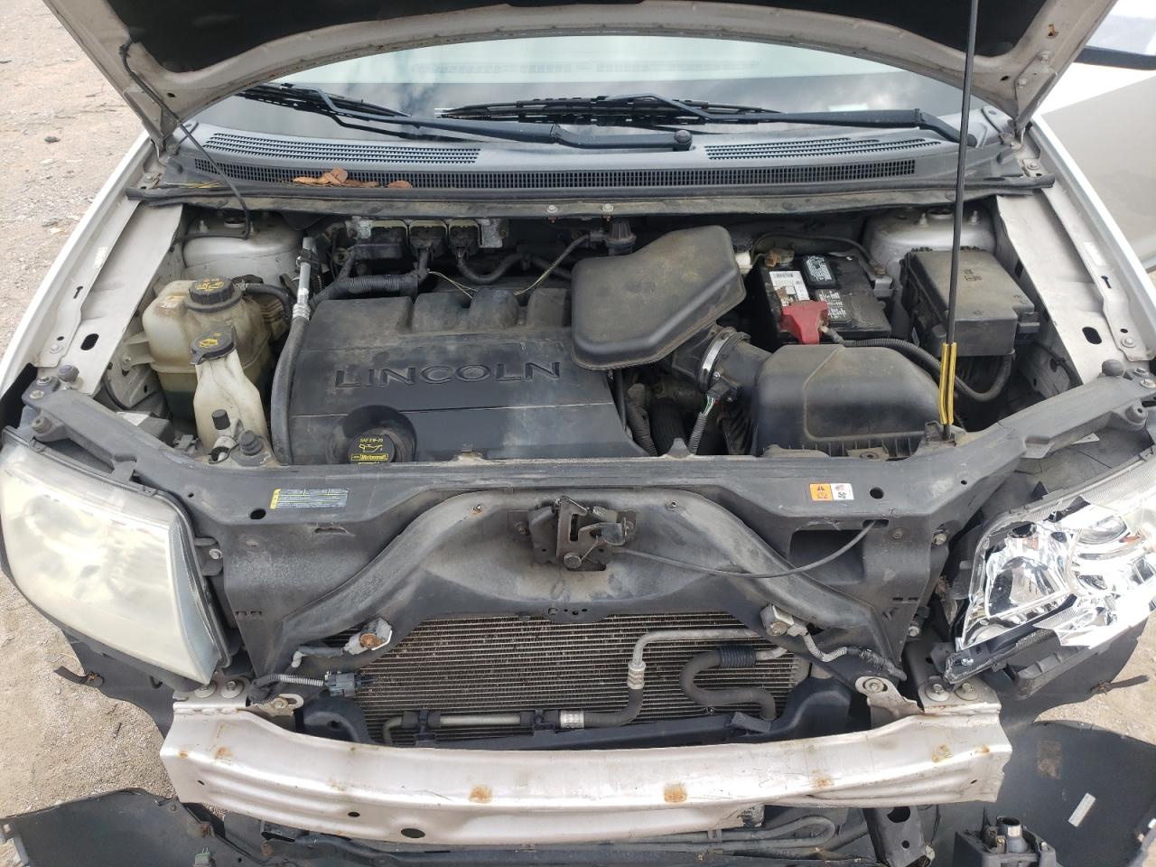 2010 Lincoln MKX - Image 12