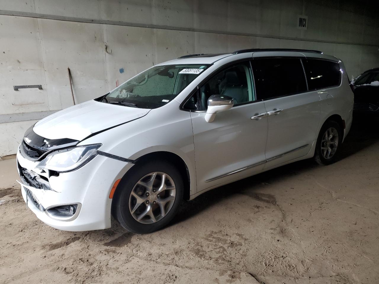Portland, MI에서 판매 중인 2018 Chrysler Pacifica Limited - Front End