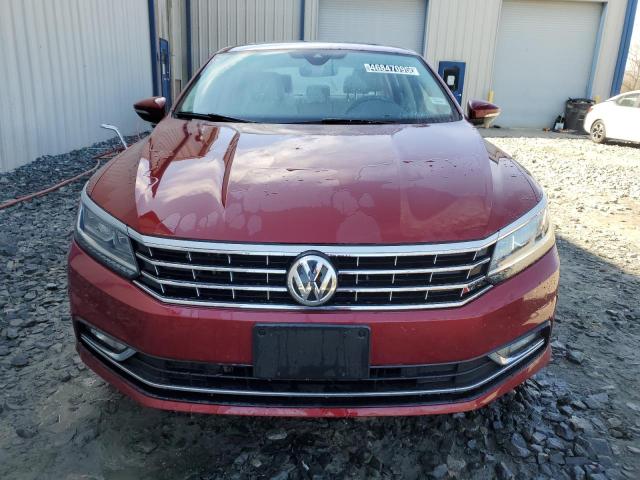  VOLKSWAGEN PASSAT 2018 Czerwony