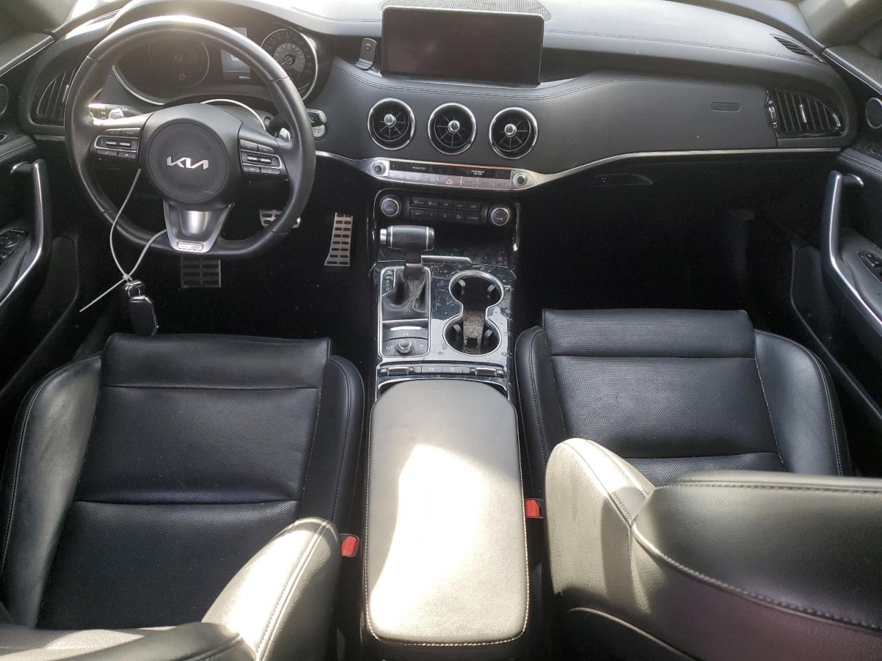 2022 Kia Stinger - Image 8