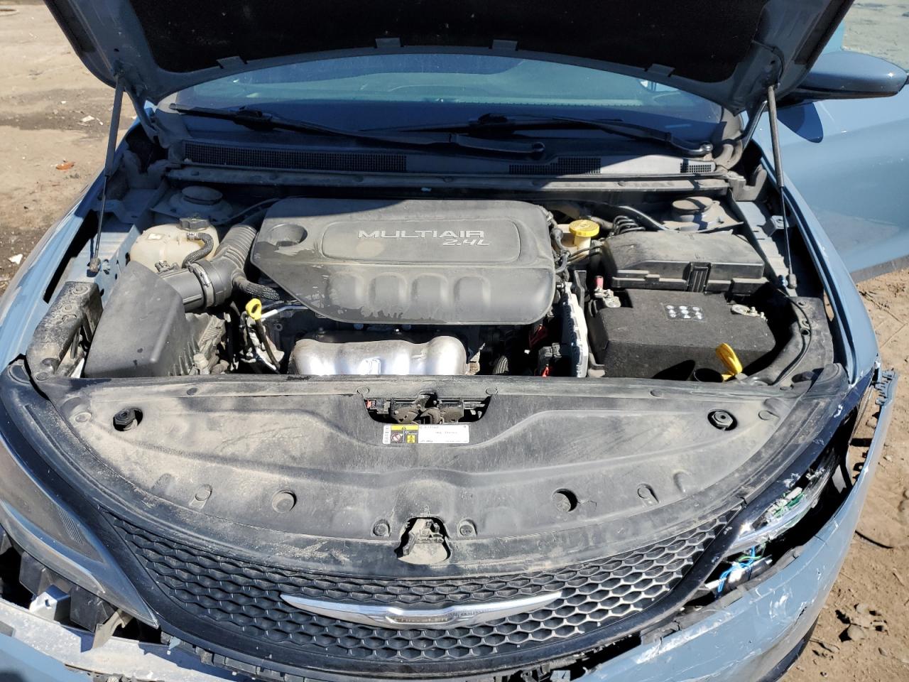 2015 Chrysler 200 - Image 11