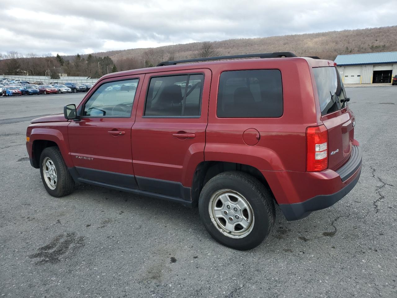 2014 Jeep Liberty (Patriot) - Image 2