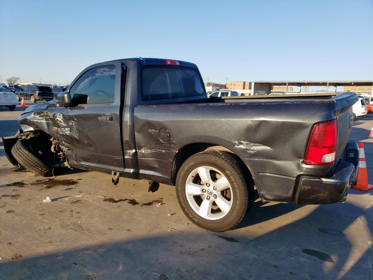 2014 RAM 1500 - Image 2