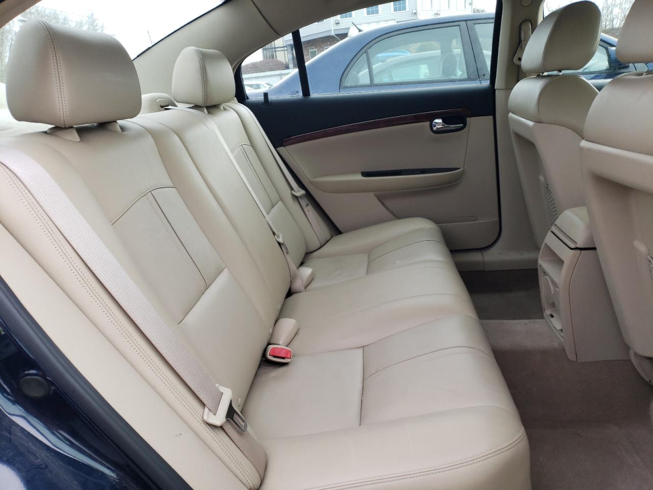 2007 Saturn Aura - Image 10