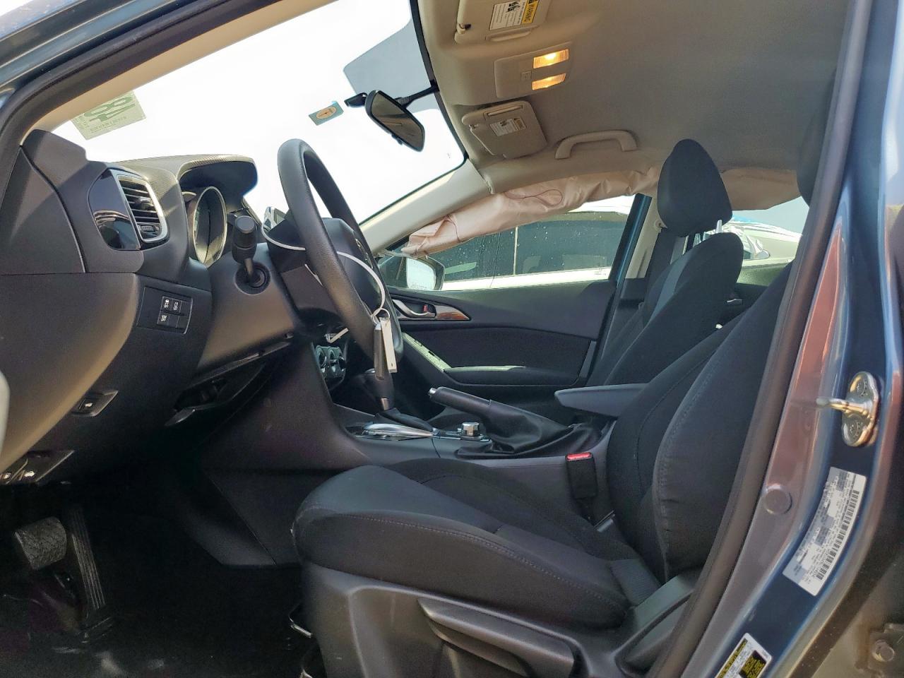 2016 Mazda 3 - Image 7