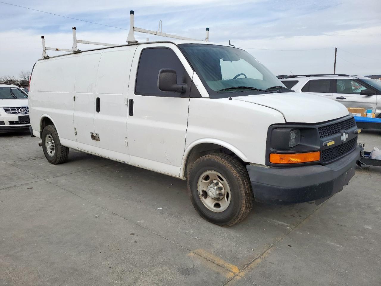 2015 Chevrolet Express - Image 4
