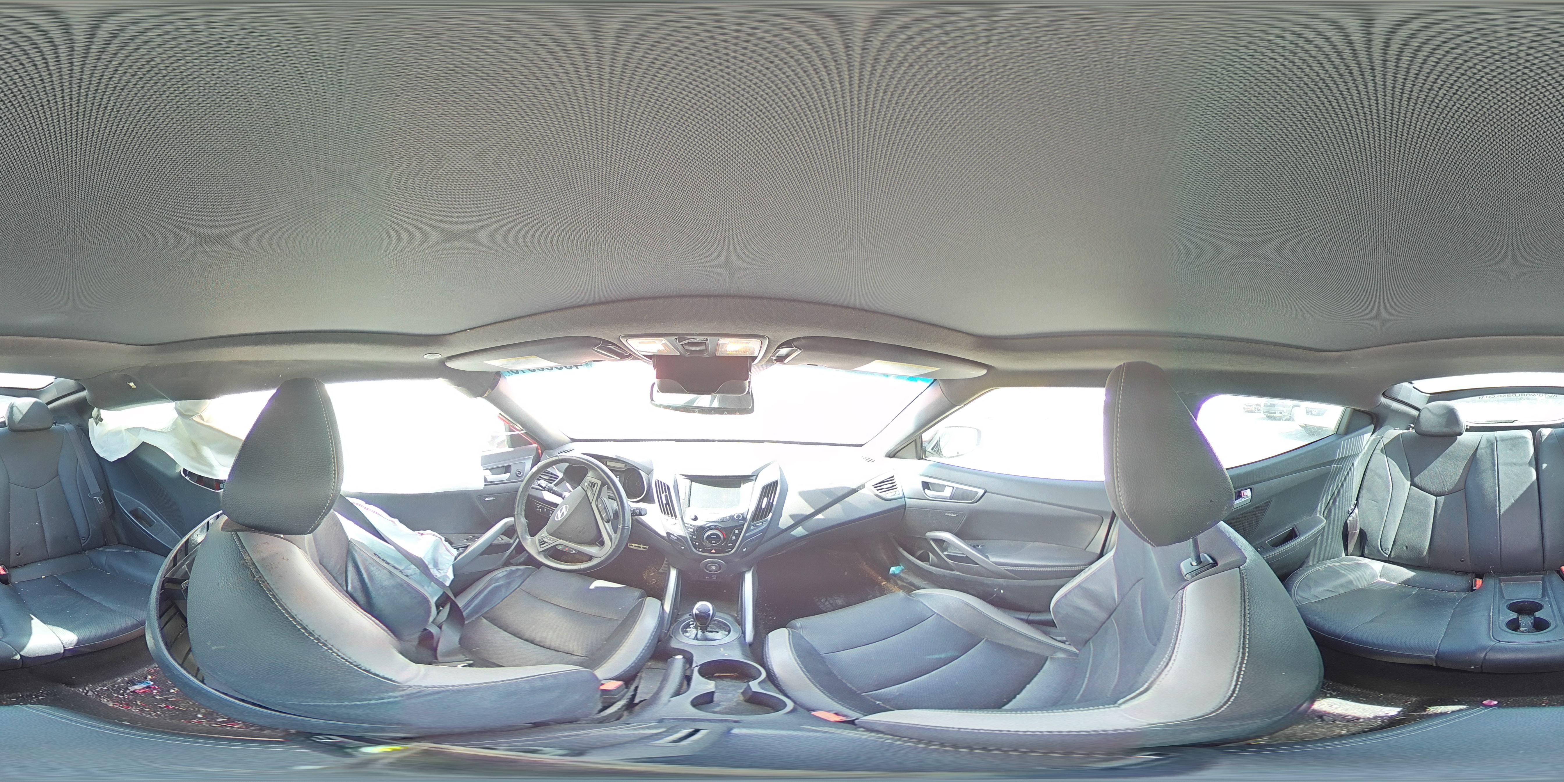 2016 Hyundai Veloster - Image 12