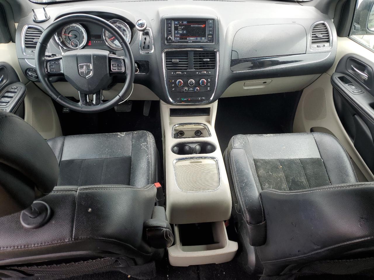 2017 Dodge Caravan - Image 8
