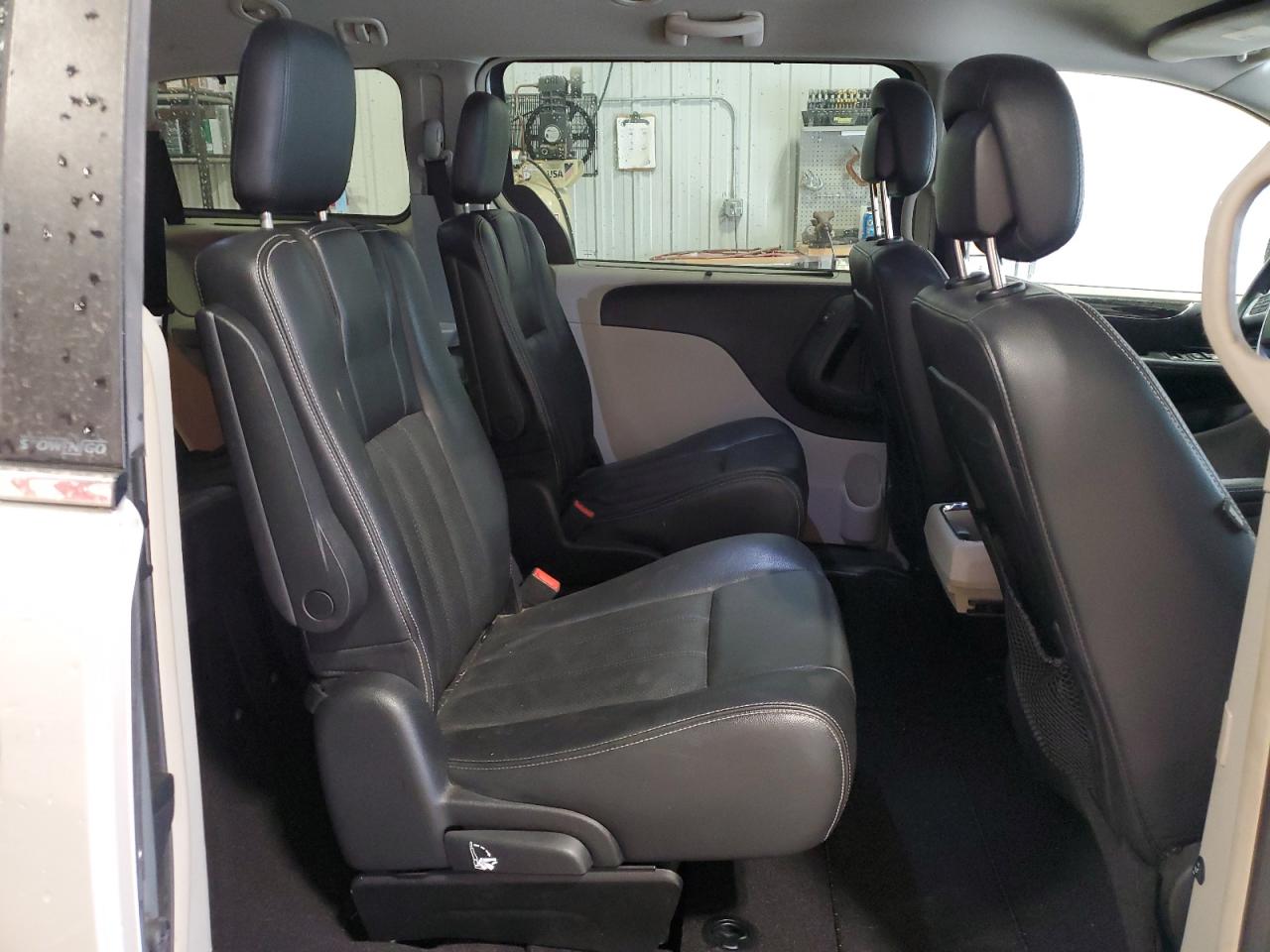 2012 Chrysler Town & Country - Image 11